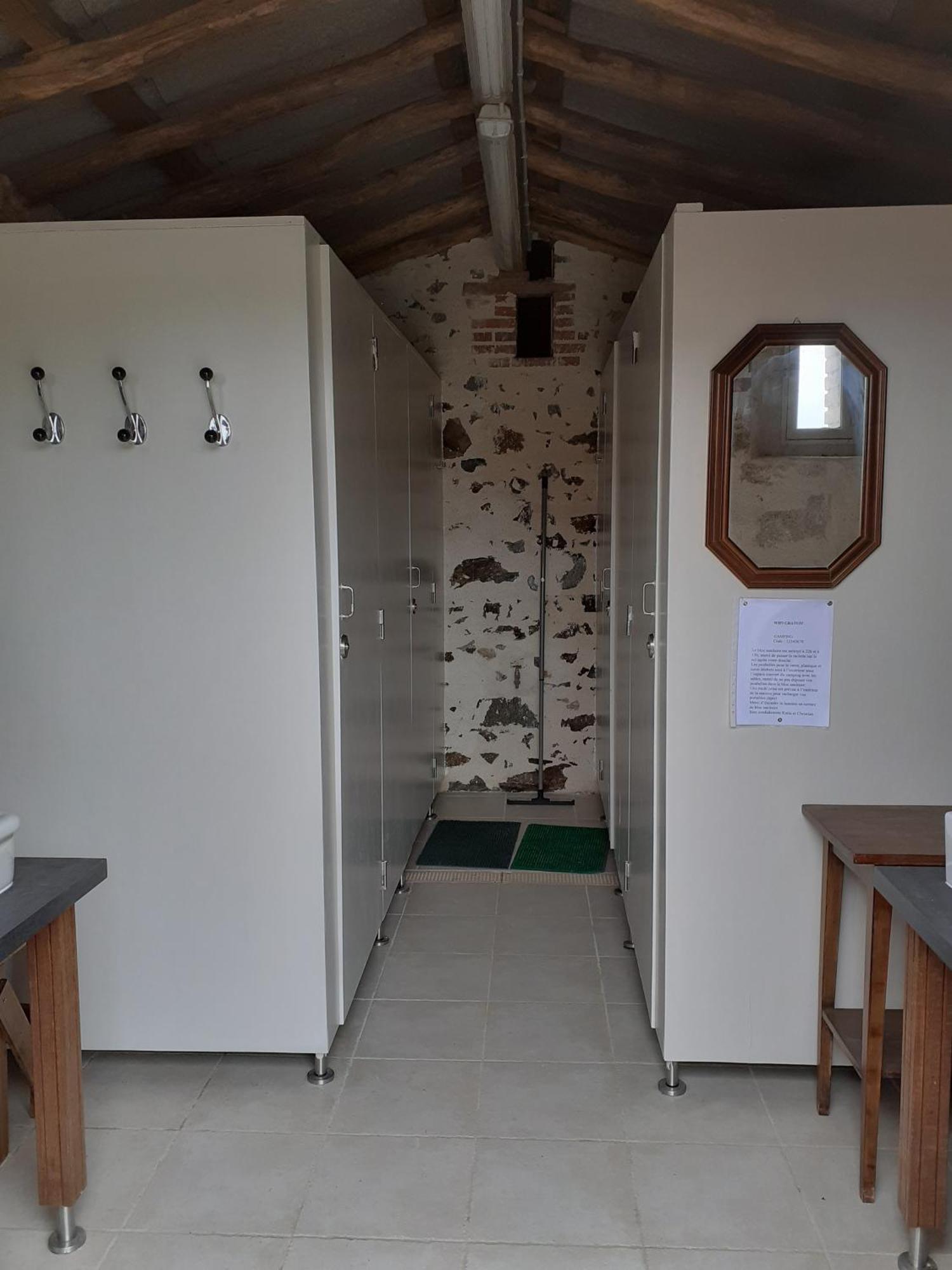 Domaine De La Sauzaie Bed & Breakfast La Pommeraie-sur-Sevre ภายนอก รูปภาพ