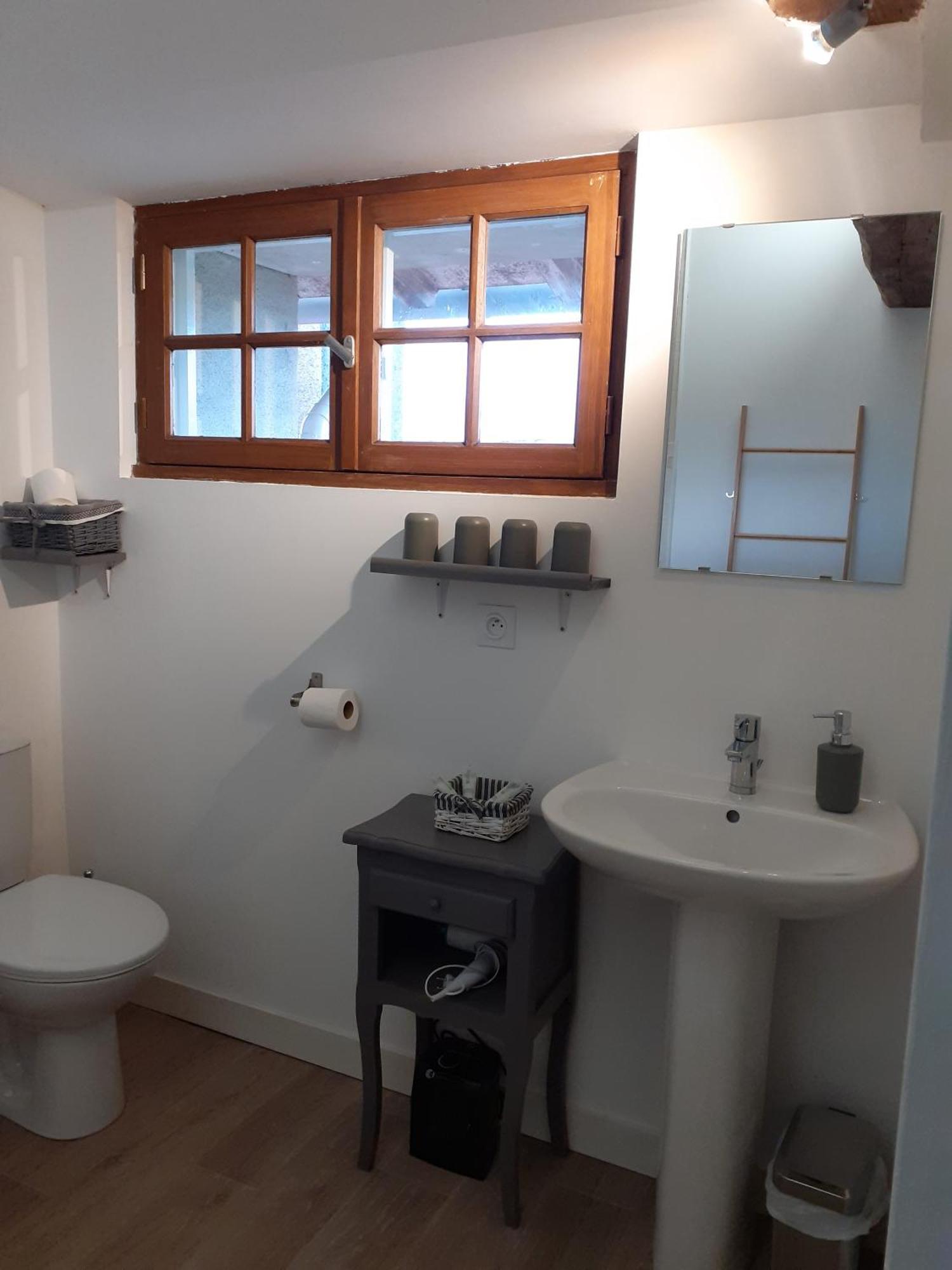 Domaine De La Sauzaie Bed & Breakfast La Pommeraie-sur-Sevre ภายนอก รูปภาพ